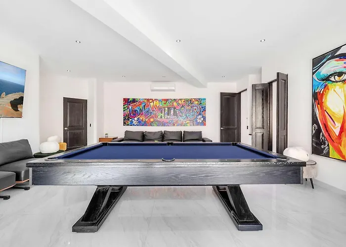 Marbella Lane Premium Ocean View & Pool Holiday home